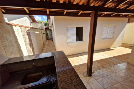 Casa à venda ou para alugar com 3 quartos, sendo 1 suíte, no condomínio Rsidencial Jatoba, Ribeirão Preto - SP