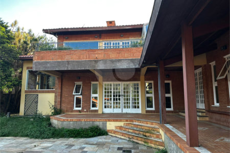 Casa à venda com 4 suítes em Vila Petrópolis, Atibaia, SP