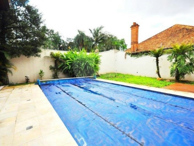 Casa à venda com 6 suítes em Jardim Cordeiro, São Paulo, SP