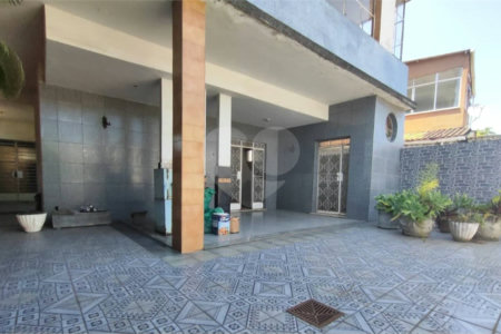 Casa à venda com 3 quartos, sendo 1 suíte, em Santa Cruz, Rio de Janeiro, RJ