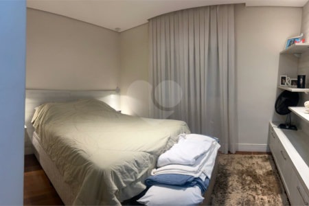 Apartamento à venda com 2 suítes em Parque Reboucas, São Paulo, SP