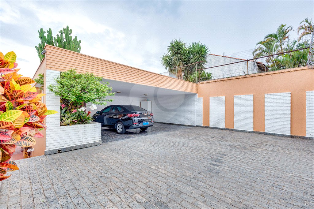 Casa à venda com 4 quartos, sendo 1 suíte, em Brooklin Paulista, São Paulo, SP