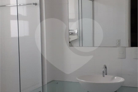 Apartamento à venda com 4 quartos, sendo 2 suítes,  em Vila Oliveira, Mogi das Cruzes, SP