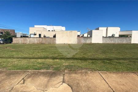 Terreno à venda no condomínio Recanto Das Palmeiras, Três Lagoas - MS