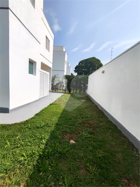 Casa de Vila à venda com 3 quartos, sendo 1 suíte, em Loteamento Jardim Morumbi, Atibaia, SP