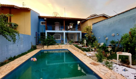 Casa à venda com 5 quartos, sendo 1 suíte,  em Jardim do Lago, Atibaia, SP
