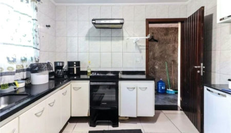 Sobrado à venda com 3 quartos, sendo 1 suíte,  em Jardim Bonfiglioli, São Paulo, SP