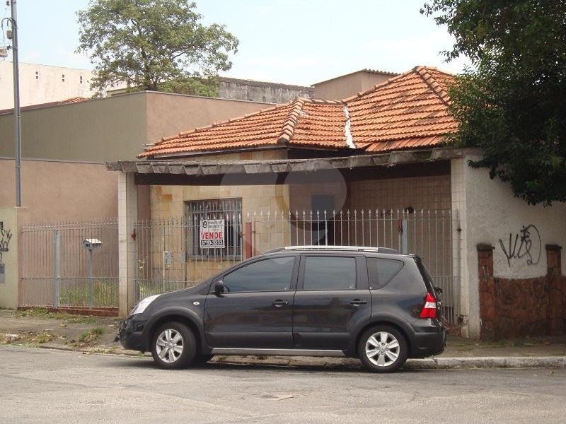 Casa Térrea à venda com 3 quartos em Vila Cordeiro, São Paulo, SP