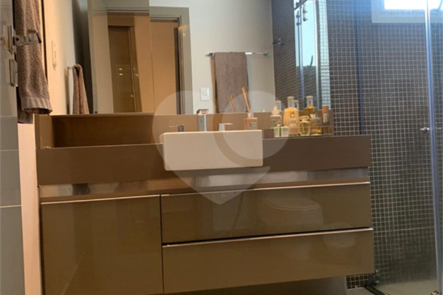 Apartamento à venda com 3 quartos, sendo 2 suítes, em Higienópolis, São Paulo, SP