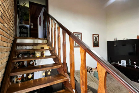 Casa à venda com 3 quartos, sendo 1 suíte, no Centro, Guararema, SP