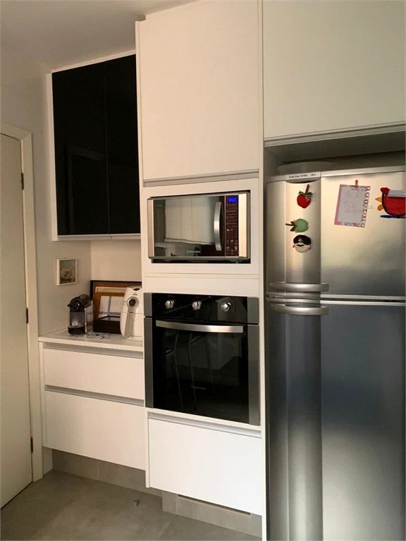 Apartamento à venda com 4 quartos, sendo 2 suítes, em Real Parque, São Paulo, SP
