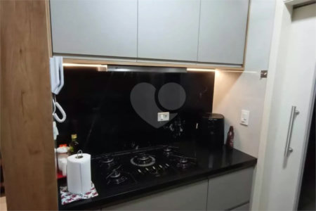 Casa à venda com 3 quartos, sendo 1 suíte, no condomínio Jardim das Palmas, São Paulo - SP