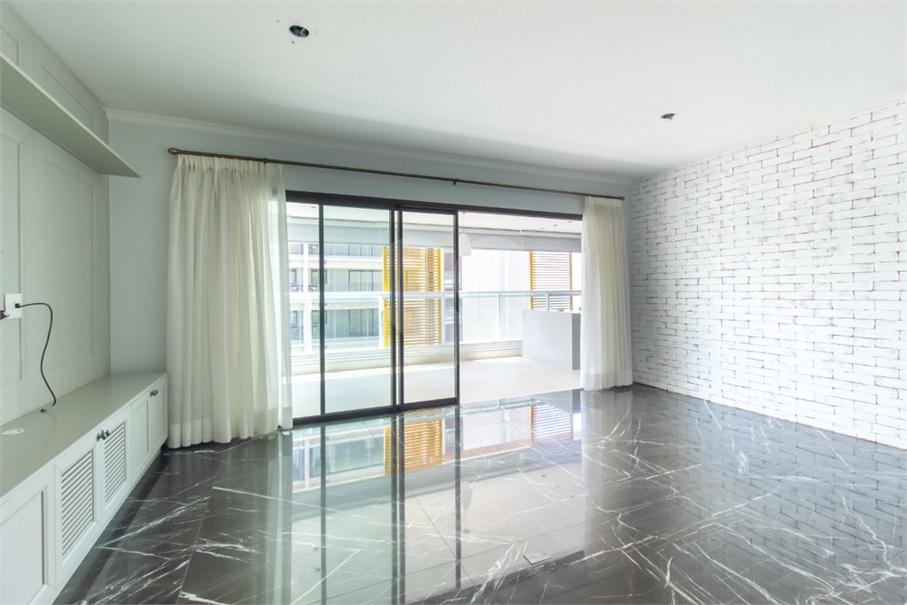 Apartamento à venda com 3 suítes em Brooklin, São Paulo, SP