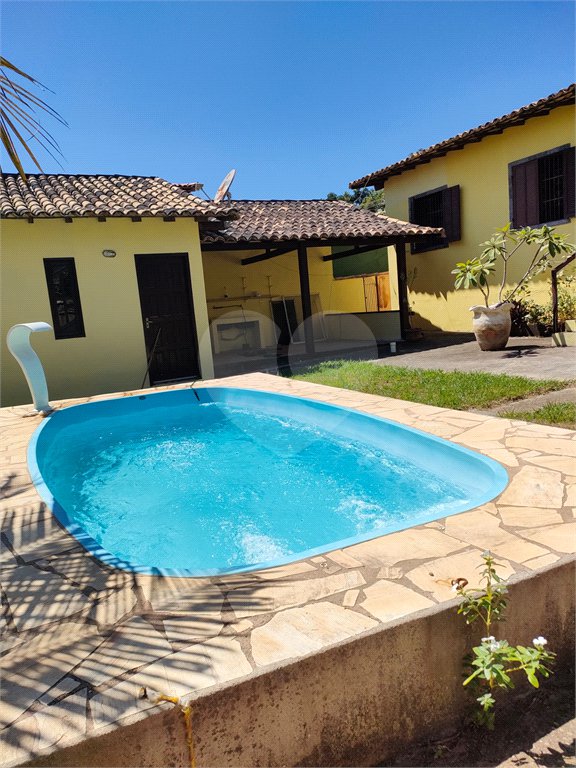 Casa à venda com 4 quartos, sendo 1 suíte, em Praia Rasa, Armação dos Búzios, RJ