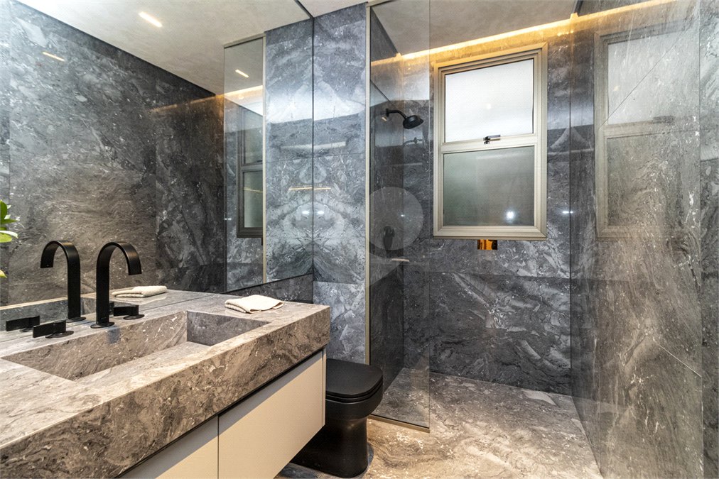 Apartamento à venda com 4 suítes em Jardim Guedala, São Paulo, SP