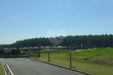 Casa à venda no condomínio Villa dos Pinheiros, Indaiatuba - SP