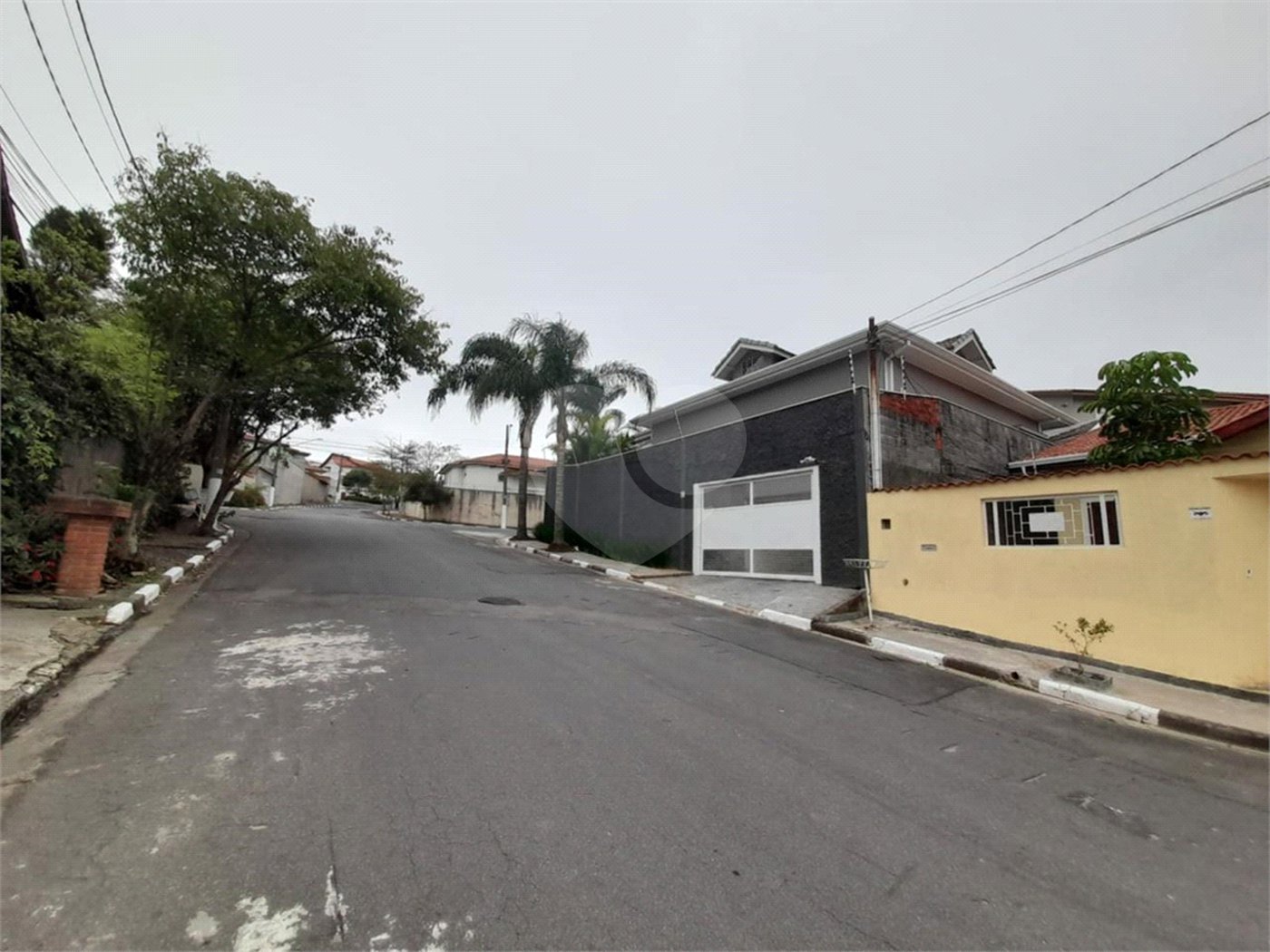 Casa à venda com 4 quartos, sendo 1 suíte, em City Bussocaba, Osasco, SP