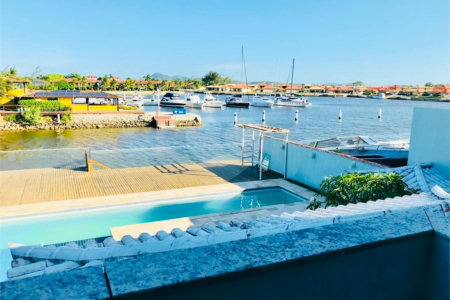 Casa para alugar com 5 quartos, sendo 4 suítes, em Marina, Armação dos Búzios, RJ