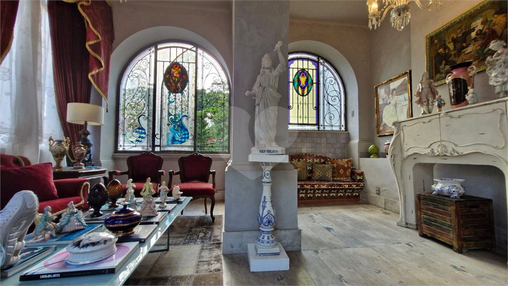 Casa à venda com 7 quartos, sendo 1 suíte, em Cosme Velho, Rio de Janeiro, RJ