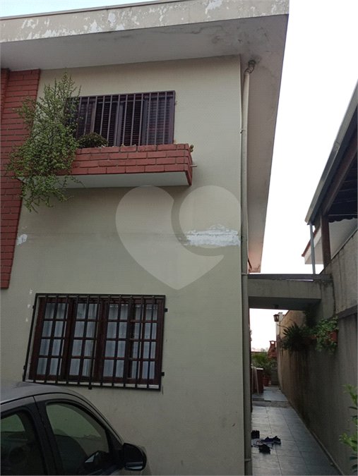 Sobrado à venda com 3 quartos, sendo 1 suíte,  em Jardim Guairaca, São Paulo, SP