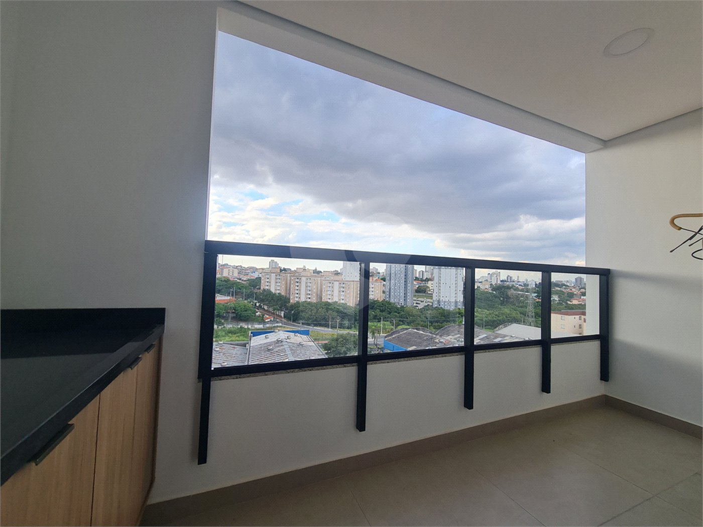 Apartamento à venda com 3 quartos, sendo 1 suíte,  em Jardim Refúgio, Sorocaba, SP