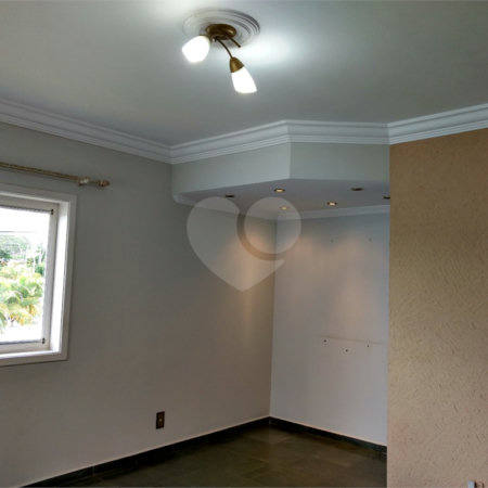 Casa à venda com 3 quartos, sendo 1 suíte, no condomínio Villaggio Dei Fiori, Louveira - SP