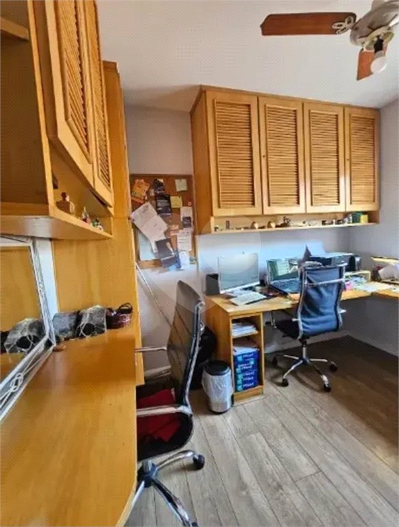 Casa à venda com 3 quartos, sendo 2 suítes, no condomínio Vila Borghese, São Paulo - SP