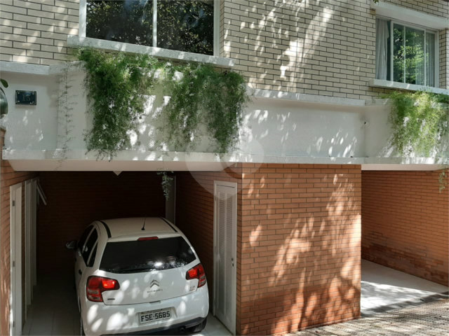 Casa à venda com 4 suítes no condomínio Saint James Special Houses, São Paulo - SP