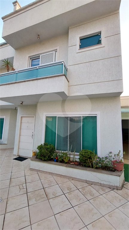 Casa à venda com 3 suítes no condomínio Itapuã XI, São Paulo - SP