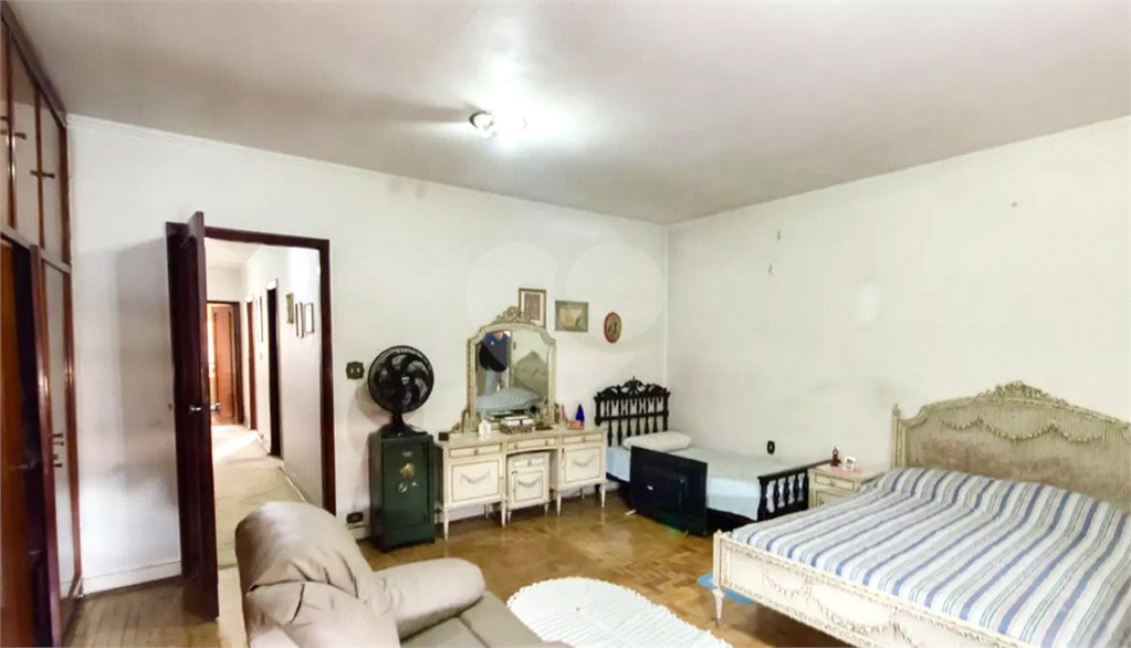 Sobrado à venda com 5 quartos, sendo 1 suíte, em Vila Monumento, São Paulo, SP