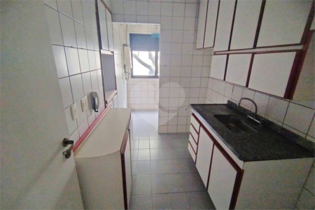 Apartamento na Saúde - 2 quartos com 1 suíte, varanda e 2 vagas