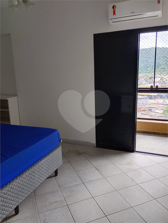 Apartamento à venda com 3 quartos, sendo 1 suíte,  em Enseada, Guarujá, SP