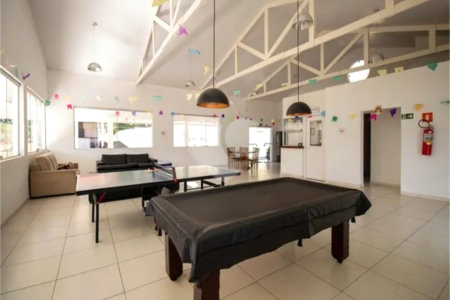 Casa à venda com 3 quartos, sendo 2 suítes, no condomínio Altos de São Roque, São Roque - SP