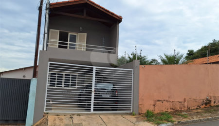 Sobrado à venda com 2 quartos, sendo 1 suíte,  em Vila Barth, Itapetininga, SP