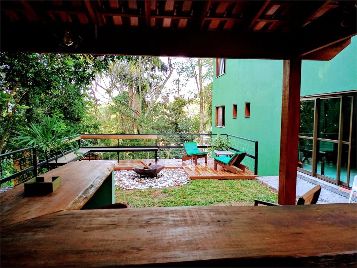 Casa à venda ou para alugar com 5 quartos, sendo 4 suítes, no condomínio Associação Reserva das Hortênsias, Mairiporã - SP