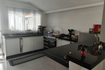 Casa Térrea à venda com 4 quartos, sendo 1 suíte,  em Vila Esperança, Atibaia, SP