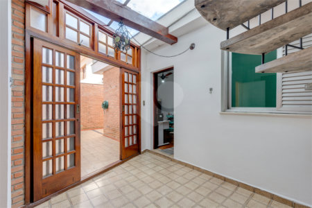 Casa de Vila à venda com 3 quartos, sendo 1 suíte, em Granja Julieta, São Paulo, SP
