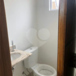 Casa à venda com 3 quartos, sendo 1 suíte, no condomínio Cond Batinga, São Paulo - SP