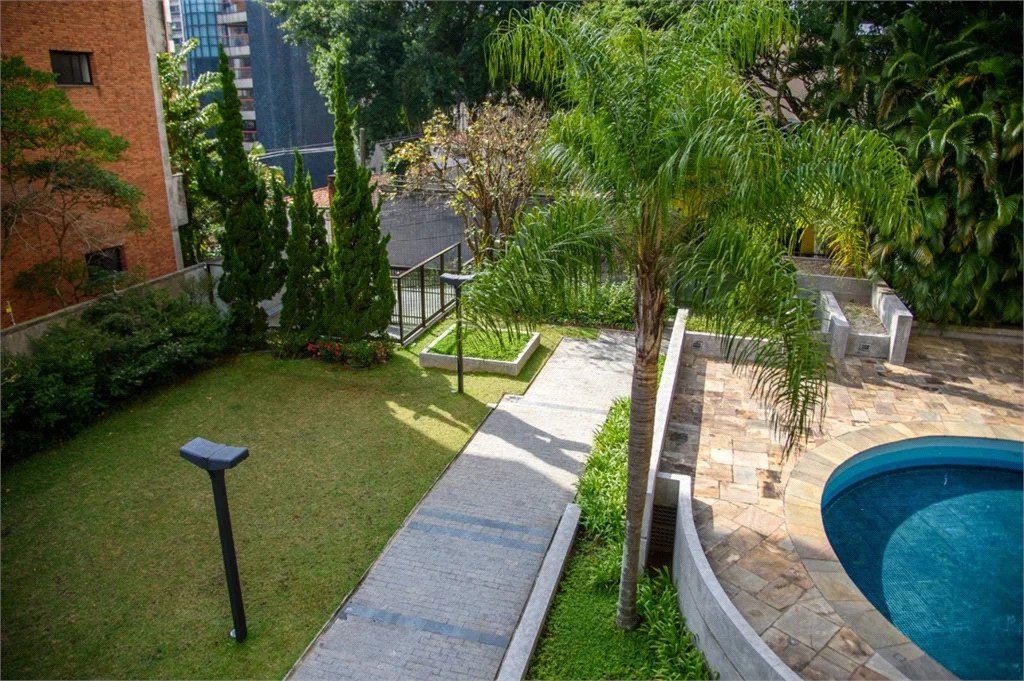 Apartamento à venda com 3 suítes em Paineiras do Morumbi, São Paulo, SP