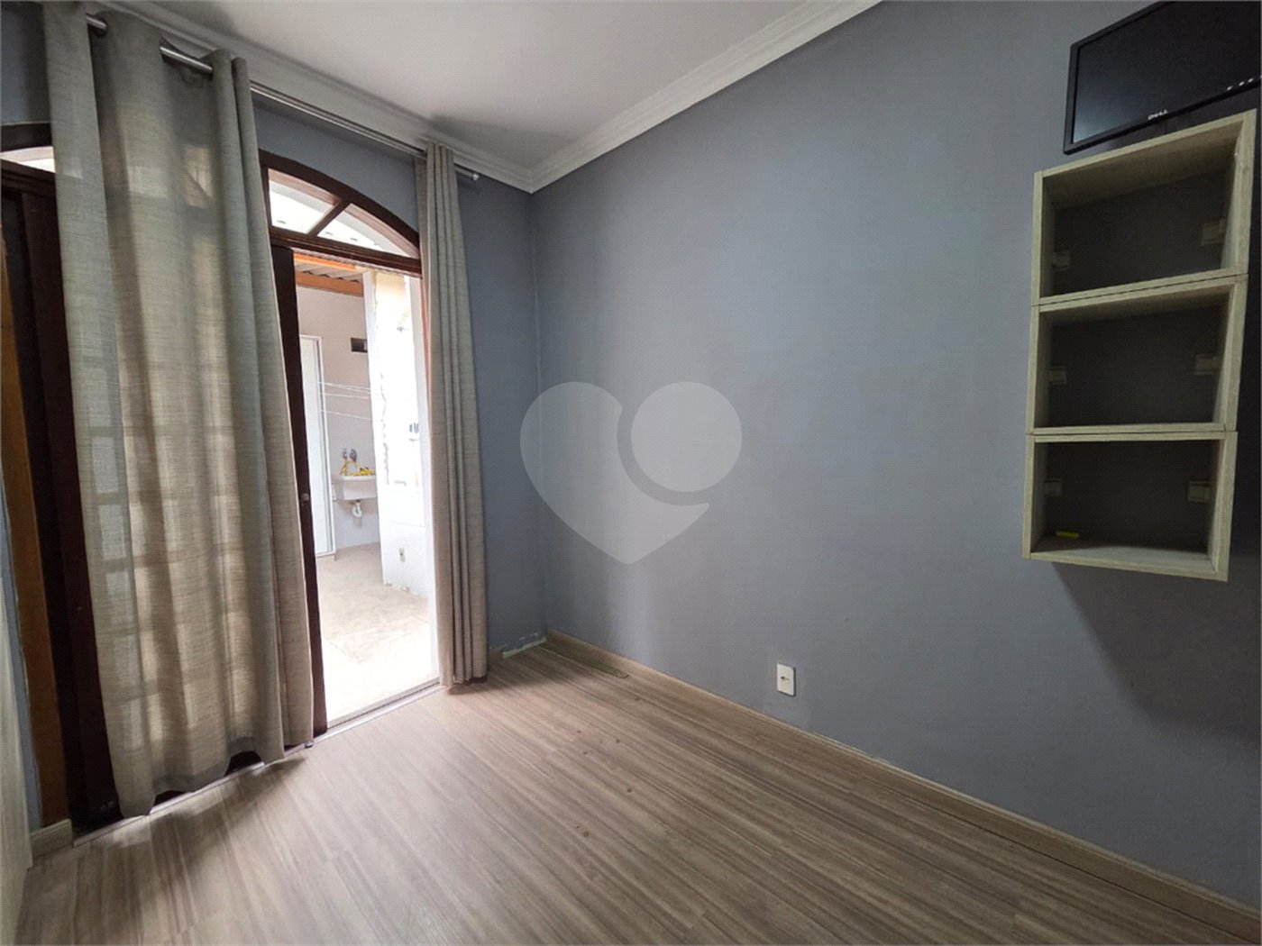 Sobrado Reformado 3 Dorms sendo 1 Suíte e 2 Vagas