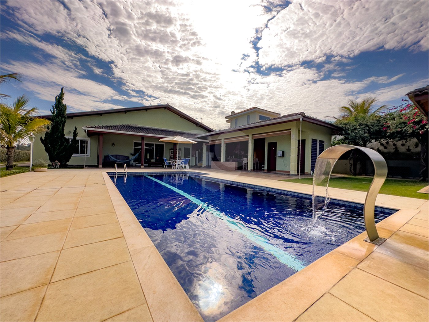 Casa à venda com 3 suítes em Parque Village Castelo, Itu, SP