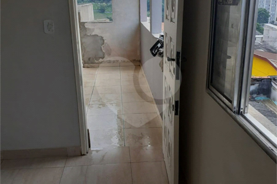 Sobrado à venda com 4 quartos, sendo 1 suíte, em Campo Limpo, São Paulo, SP