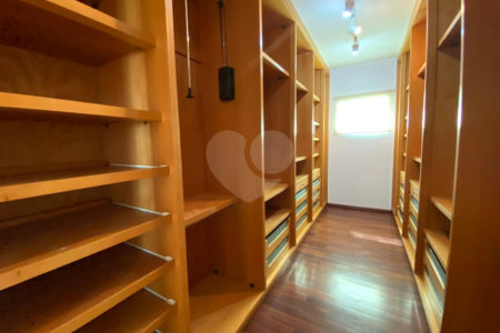 Casa à venda com 4 suítes no condomínio Aldeia da Mata, Votorantim - SP