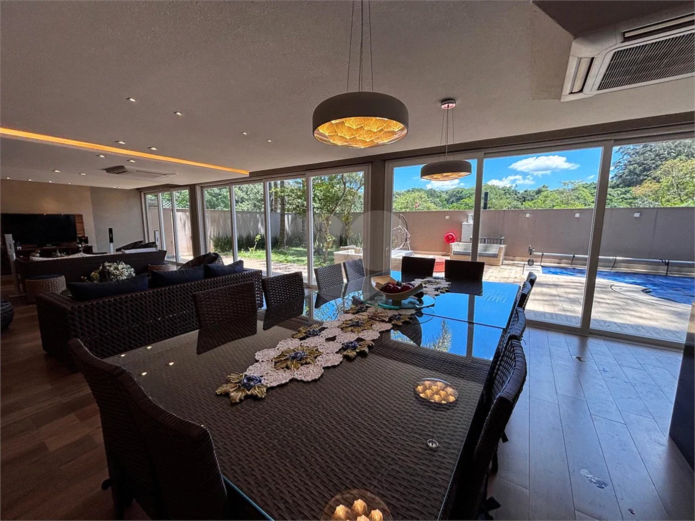 Casa à venda com 4 quartos, sendo 3 suítes, no condomínio Reserva Nova Cantareira, São Paulo - SP