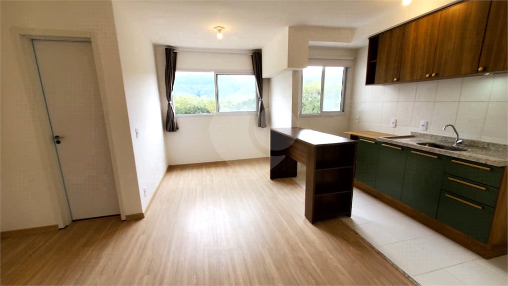 Apartamento à venda com 3 quartos, sendo 1 suíte, em Parque Santana, Mogi das Cruzes, SP