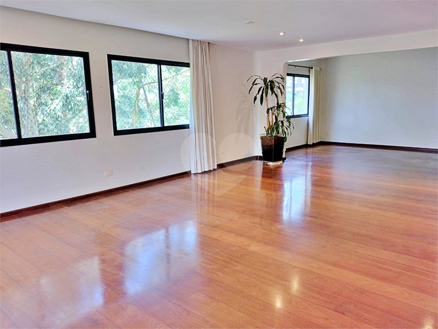 Apartamento à venda com 4 quartos, sendo 3 suítes,  em Vila Andrade, São Paulo, SP