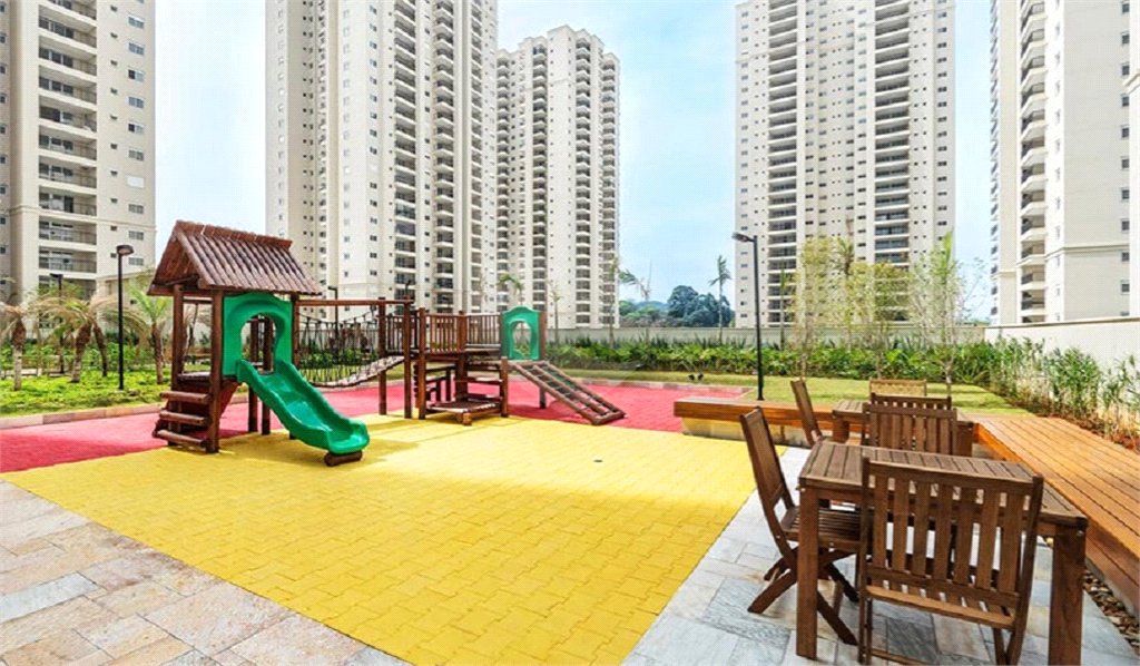 Apartamento à venda com 2 quartos, sendo 1 suíte, em Jardim Flor da Montanha, Guarulhos, SP