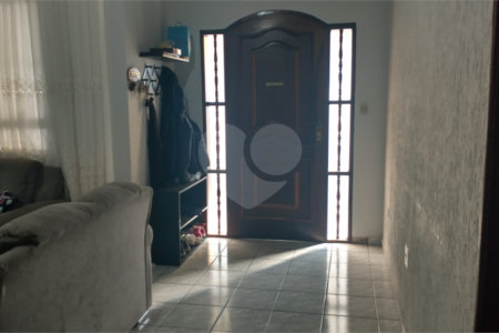 Casa à venda com 4 quartos, sendo 2 suítes,  em Conjunto Habitacional Brás Cubas, Mogi das Cruzes, SP