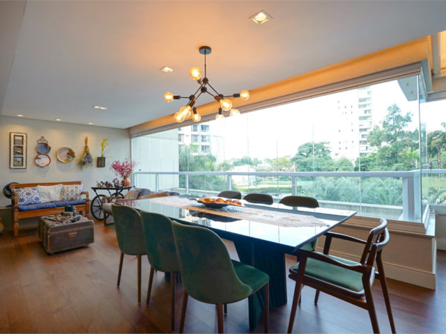Apartamento à venda com 4 quartos, sendo 2 suítes,  em Santo Amaro, São Paulo, SP