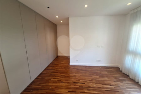Casa à venda ou para alugar com 3 suítes no condomínio Boulevard Ibirapuera, São Paulo - SP